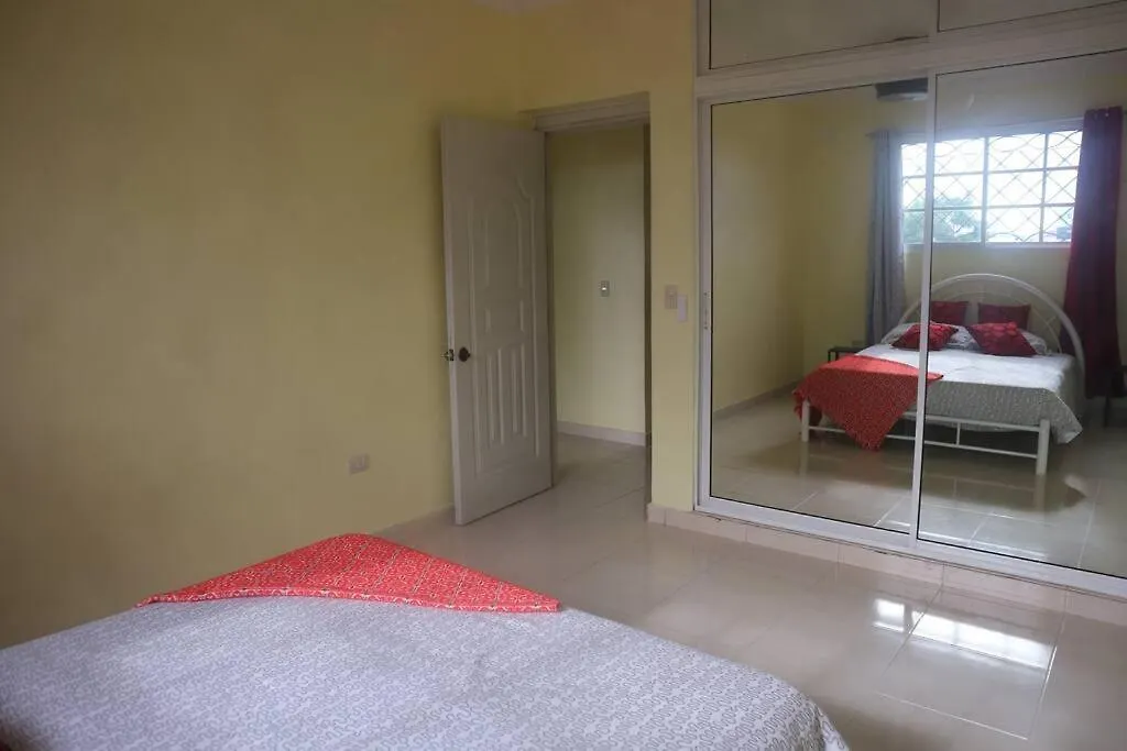 Encantador Apartamento Con Balcon contacts